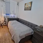 Apartment Stadtblick Grosse Peter Fuer 5 Personen Mit Balkon 5og