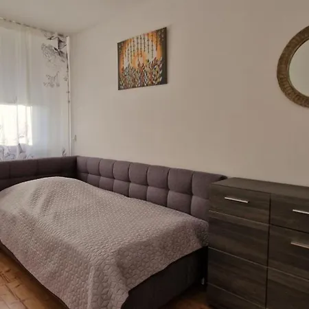 דירה Stadtblick Grosse Peter Fuer 5 Personen Mit Balkon 5og Modern Und Gemuetlich
