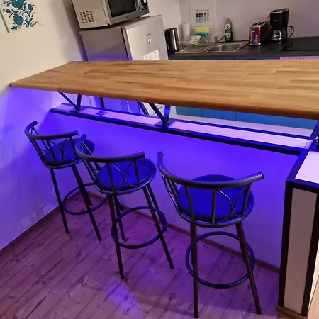 Stadtblick Grosse Peter Fuer 5 Personen Mit Balkon 5og דירה *