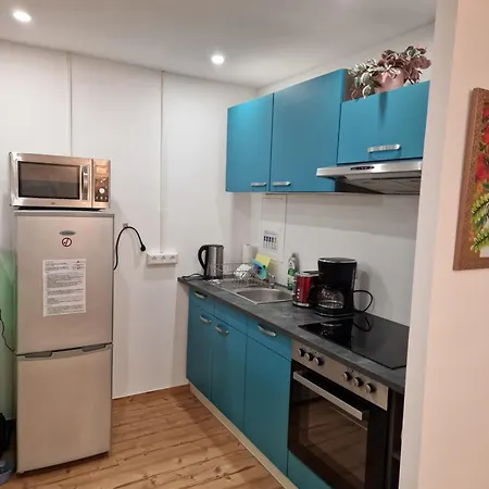Stadtblick Grosse Peter Fuer 5 Personen Mit Balkon 5og Modern Und Gemuetlich * אנברג - בוכהולץ