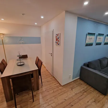 Stadtblick Grosse Peter Fuer 5 Personen Mit Balkon 5og *