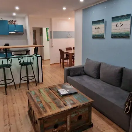 Stadtblick Grosse Peter Fuer 5 Personen Mit Balkon 5og