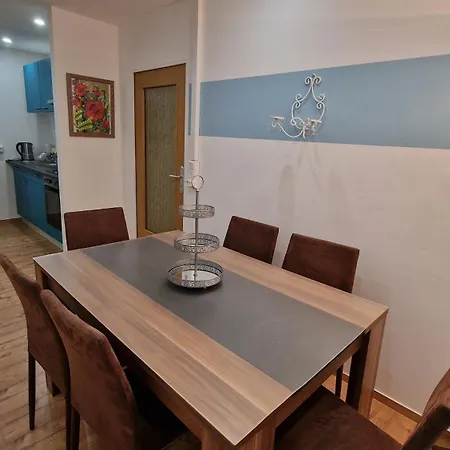 Stadtblick Große Peter Für 5 Personen Mit Balkon 5og