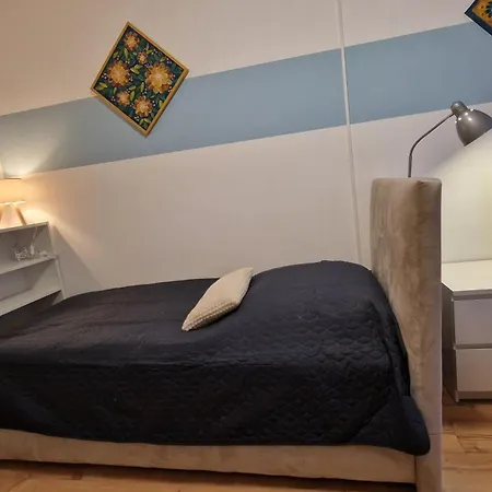 Apartamento Stadtblick Grosse Peter Fuer 5 Personen Mit Balkon 5og
