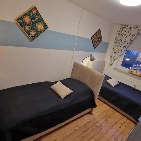 Stadtblick Grosse Peter Fuer 5 Personen Mit Balkon 5og
