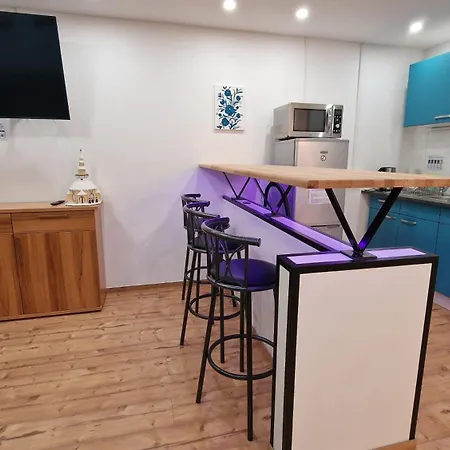 Apartamento Stadtblick Grosse Peter Fuer 5 Personen Mit Balkon 5og