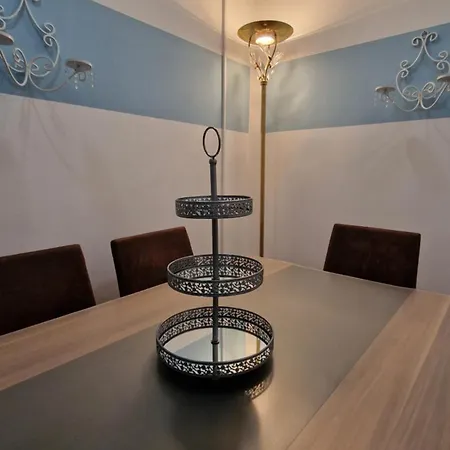 Stadtblick Grosse Peter Fuer 5 Personen Mit Balkon 5og Modern Und Gemuetlich אנברג - בוכהולץ