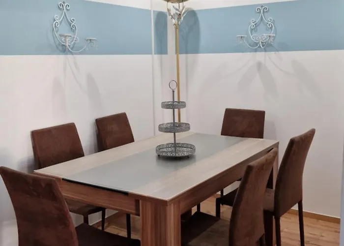 Stadtblick Grosse Peter Fuer 5 Personen Mit Balkon 5og דירה