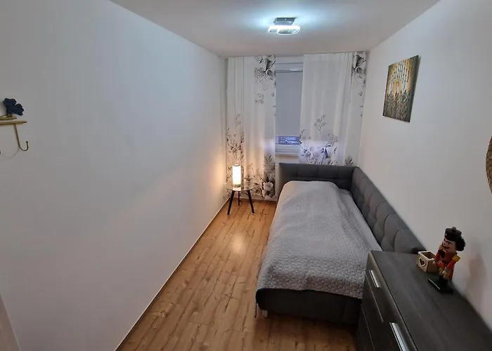 Stadtblick Grosse Peter Fuer 5 Personen Mit Balkon 5og אנברג - בוכהולץ