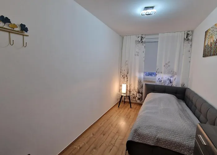 Stadtblick Grosse Peter Fuer 5 Personen Mit Balkon 5og